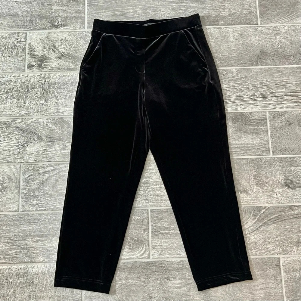 LOFT Women’s Black Velvet Pants with Pockets Size Small
